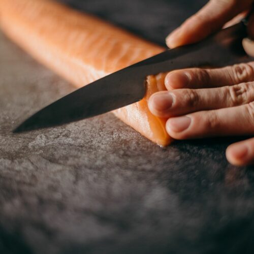 Jak często wymieniać noże w skórowaczce?
